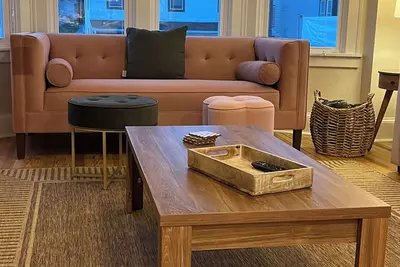 Image de Newly renovated in the heart of Kennett Square. 3 miles from Longwood Gardens