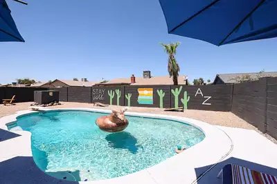 Image de Mission Masia Near Stadium 4bd pool, bbq & games