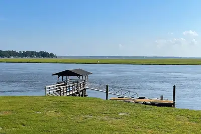 Image de Deepwater retreat with dock and unobstructed views of the North Newport River!