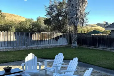 Image de Bright cozy home10 minutes from Monterey and Carmel!