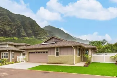 Image de This house is a 3 bedroom(s), 2 bathrooms, located in Waianae, Hi.