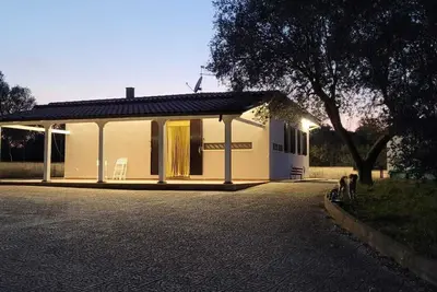 Image de Casamé, it is a complete structure. Cozy nestled in the Mediterranean bush