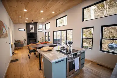 Image de Blackbird: a modern woodland escape