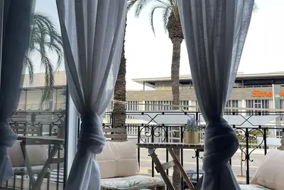 Image de Spacious Private Apartment BuenaVista with Rooftop in Grao - Centrally Located