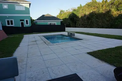 Image de Safe, Serene & Spacious Gated Townhome Unit 3