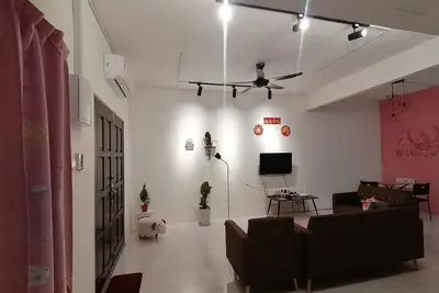 Image de 1-12 Pax Premium & Cozy Home! \n Wifi / Astro/ Water Dispenser