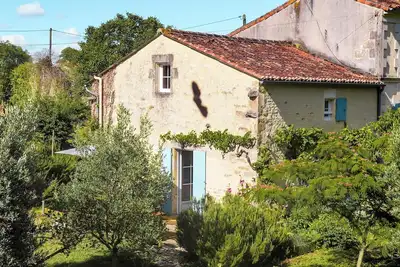 Image de Gîte rural, le Gué de Champagné, proche de la rivière La Boutonne