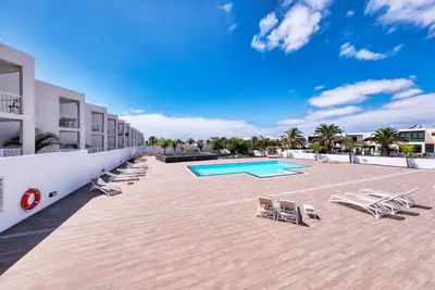 Image de Sun Glow Senator- vue a la piscine