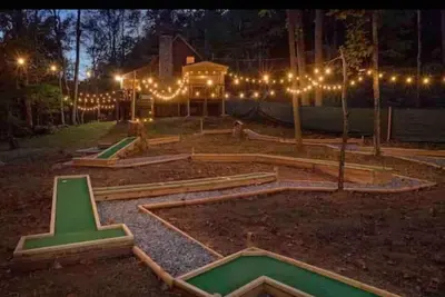 Image de Putt Putt Hideaway close to Dollywood, very private!