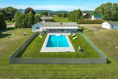 Image de The Country Escape w/private pool -10 min from Knoebels!