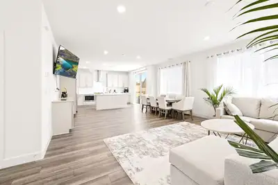 Image de A Home Away From Home! 3 Bedroom, 2. 5 Bathrooms New Home! New Furniture!