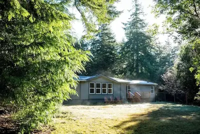 Image de Moose's Manor at Bandon: Pet Friendly, 5 min to Bandon Dunes & Beach