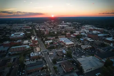 Image de Thach Place in Auburn. Just steps from campus!