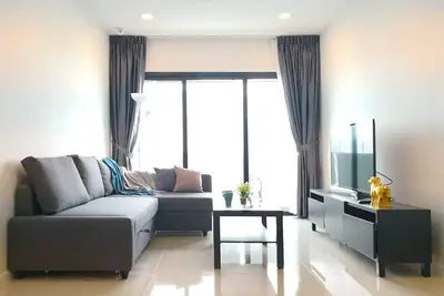 Image de A Spacious, High-Floor Suite Next to Komtar Jbcc