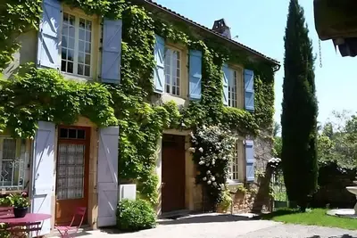 Image de La Maison Dans la Vallée, à 8 km de St-cirq-lapopie
