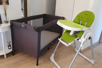 Image de Maison Avec Grande Piscine Privée et Jardin Clôturé