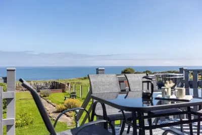 Image de Coastal Retreat with Seaview's - Ammonite Cottage ( Dog Free)