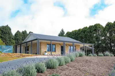 Image de Adelaide Hills luxury cottage with sauna and heated pool 20 mins from Adelaide
