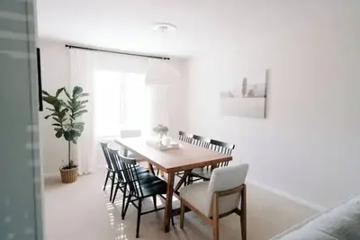 Image de New Ames Getaway - Centrally Located, Sleeps 8