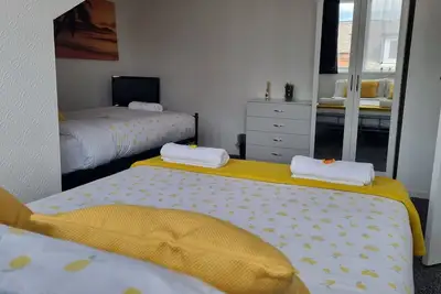 Image de Your Home away from Home. \n27HS