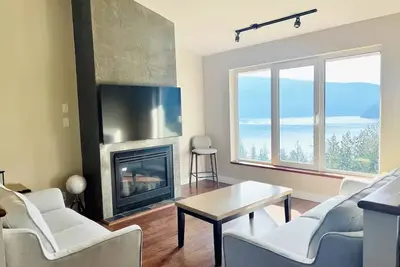 Image de Best views in all of Sicamous! \n