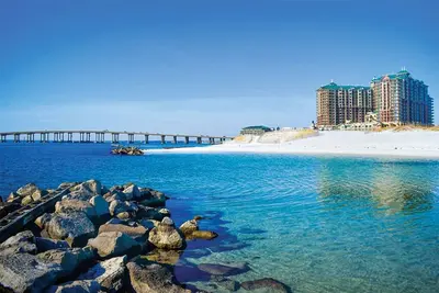 Image de 3 Bedroom Plus Presidential Condo in Destin at Emerald Grande Resort! Sleeps 8! !