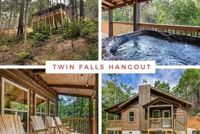 Image de Private_2Cabins_SLPS 12_ ArcadeGM_ 2-Hotubs_Hiking