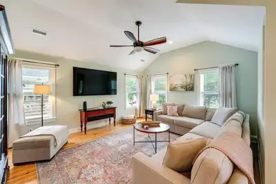 Image de Kill Devil Hills Retreat w/ Gas Grill & Deck!