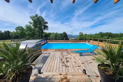 Image de Rare Chalet 100% nature avec piscine chauffée