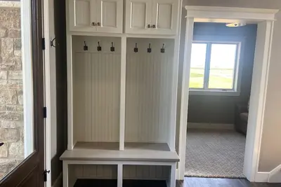 Image de Lakeside retreat: ensuite bathrooms, newly built: professionally furnished.