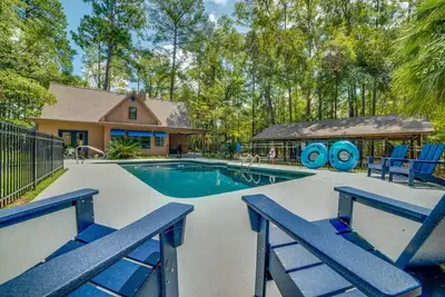 Image de Stunning Valdosta A-Frame Home with Private Pool!