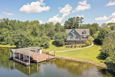 Image de Semora Vacation Rental w/ Dock on Hyco Lake!