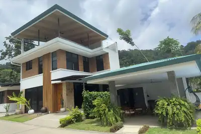 Image de Gorgeous 3 floor ocean front home. Private gated community. South Beach, Jaco!