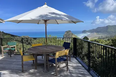 Image de Sale For October - $350. 00 per night.