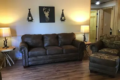 Image de Newly built, 3 bedroom Cabin in a quiet neighborhood near Sardis Lake, Ms.