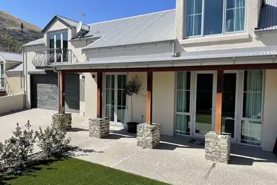 Image de Helms Court Family Home