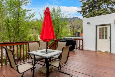 Image de Perfect location, close to the Incline and everything that Manitou has to offer.