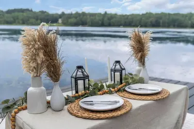 Image de Modern Luxury Lakehouse with Private Lakefront View