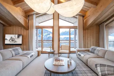 Image de Chalet de Luxe avec Espace Détente à Courchevel Le Praz, Proche des Pistes et Commodités