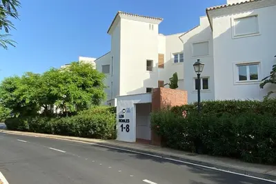 Image de Mooi, Modern Appartement met 3 Slaapkamers, 2 Badkamers, 2 Terrassen, Zwembad