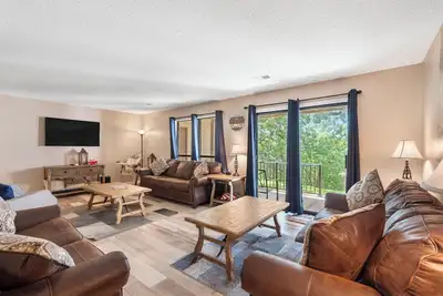 Image de *New* Mulligans Escape | Community Pool