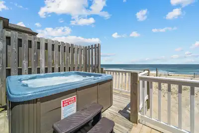 Image de Oceanfront Dog Friendly Home w/ Hot Tub, Community Pool and Tennis/Pickleball