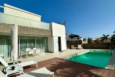 Image de Stunning 6 bedroom villa, heated pool in the prestigious area of El Duque