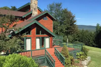 Image de Tranquility awaits for your stay at our cherished log home on 6 secluded acres.