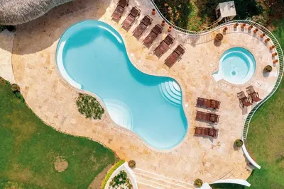 Image de 9Min from Beach Villa w/ Private Pool