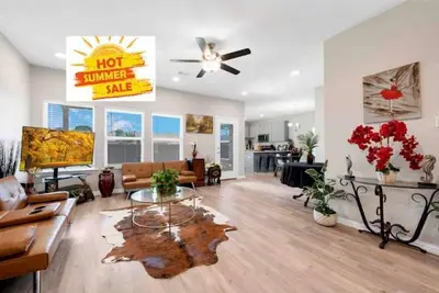 Image de Brand New Modern - Arcade - Sleeps 10 - Pet Friendly