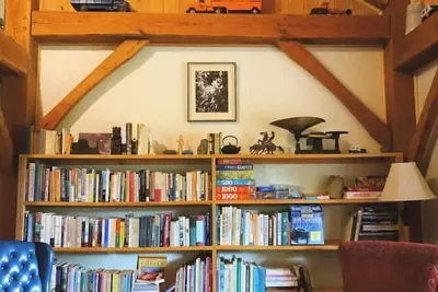 Image de Professional/family/pet-friendly; fiber-optics in the forest, minutes to highway