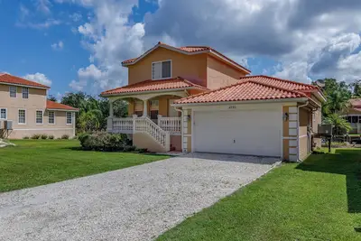 Image de Old Homosassa Waterfront Luxury Living w/boat slip, private ramp and sleeps 10