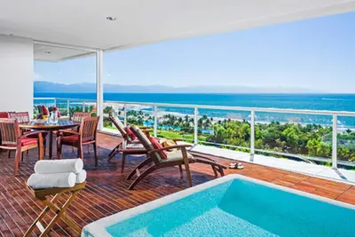 Image de A Luxxurious 3 Bedroom Grand Luxxe Villa