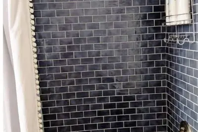 Image de Relax and Rejuvenate at Gate City Getaway